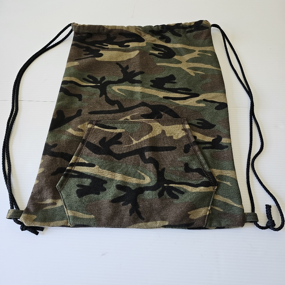 Camouflage sweatshirt backpack - Picture 2 of 3